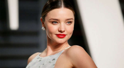 Miranda Kerr çalıntı mücevherleri teslim etti!