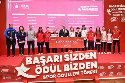 Bursa'da sporun yıldızlarına ödül yağdı