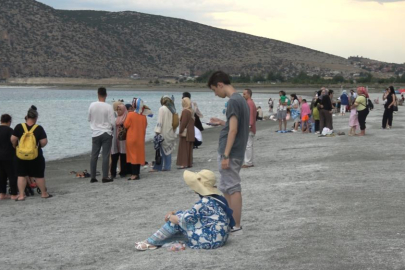 Kurban Bayramı’nda Salda Gölü 70 bin kişiyi ağırladı