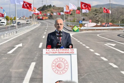 Bakan Uraloğlu: Otoyollardan 21 milyon 67 bin 377 araç geçti