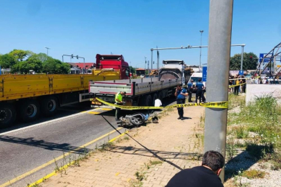 Motosiklet tırın altına girdi: 1 ölü 1 yaralı