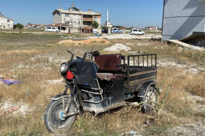 Uyarmak için aracından indi, bıçaklanarak hastanelik oldu