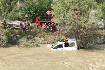 Heyelanda suya kapılan 10 aylık bebek aranıyor