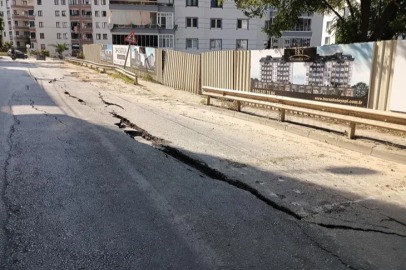 Mudanya'daki konut inşaatı yolda göçüğe sebep oldu