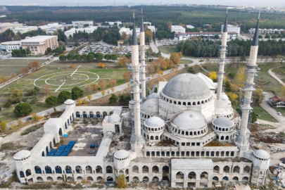 Uludağ Üniversitesi'ndeki cami ve külliye inşaatı yükseliyor