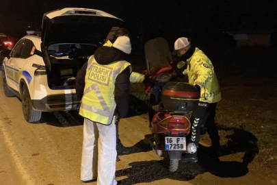 Bursa'da çalıntı plaka ve motosikletle giderken polise yakalandı