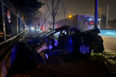 Bursa'da makas, kazayı da beraberinde getirdi: 2 yaralı